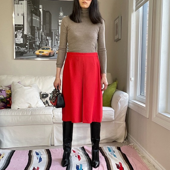 Vintage red knee length skirt with front pleat - Picture 3 of 11